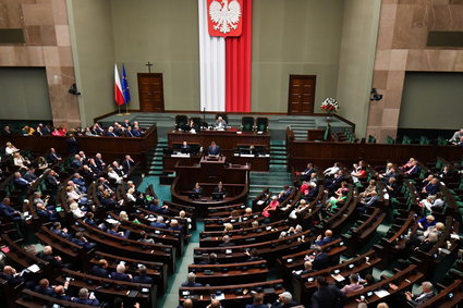 Sejm uchwalił nowelizację budżetu na 2023 r.