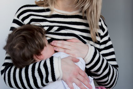 Matki wydłużają karmienie dzieci piersią w nadziei, że przekażą im przeciwciała na COVID-19