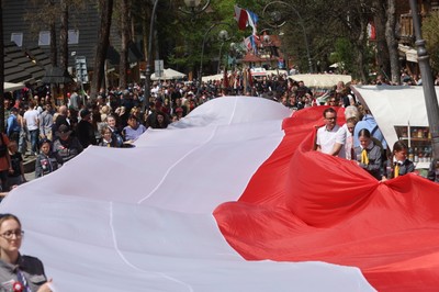 Kościelne święta do likwidacji. Chcą nam też zabrać dzień wolny 3 maja