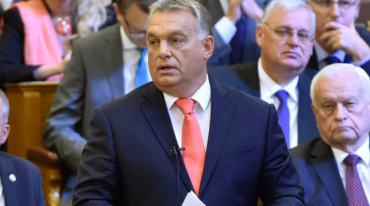 Orbán Viktor válaszol / Fotó: MTI