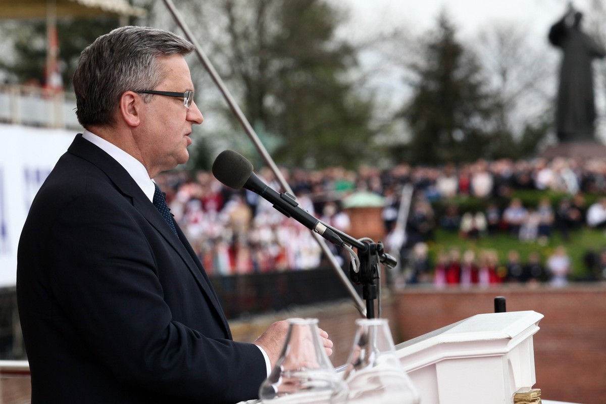 Prezydent Komorowski złożył kondolencje Nepalczykom