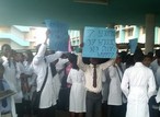Over 1500 sacked OAUTHC staff protest against suitability test