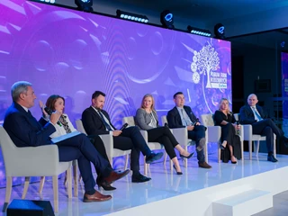 Panel dyskusyjny podczas spotkania w ramach Forum Firm Rodzinnych w Katowicach