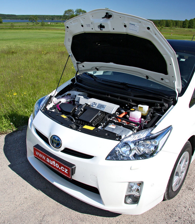 Japan Car of the Year 2009-2010 dla Toyoty Prius