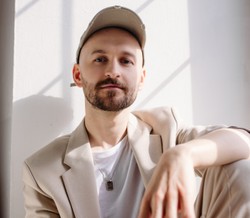 Baranovski przedstawia piosenkę "Chcę być sobą"