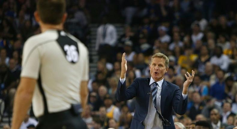 Head coach Steve Kerr of the Golden State Warriors talks to the referee during a game against the Oklahoma City Thunder November 3, 2016
