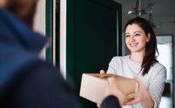 Koronawirus w przesyłkach z Chin? Główny Inspektorat Sanitarny uspokaja