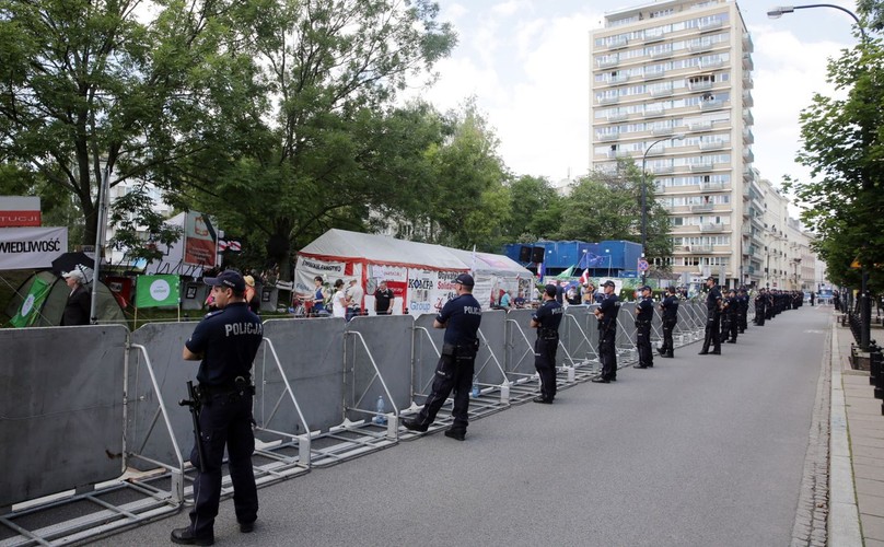 Protest przed Sejmem