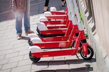 Co jest potrzebne, by ubezpieczyć rower i elektryczną hulajnogę według nowych przepisów w 2026 roku