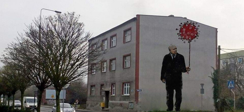 Mural z Kaczyńskim trzymającym koronawirusa pojawił się w Bydgoszczy? Sprawdziliśmy