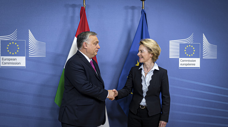 A Miniszterelnöki Sajtóiroda által közreadott képen Ursula von der Leyen, az Európai Bizottság elnöke fogadja Orbán Viktor miniszterelnököt Brüsszelben 2020. február 3-án.MTI/Miniszterelnöki Sajtóiroda/Benko Vivien Cher