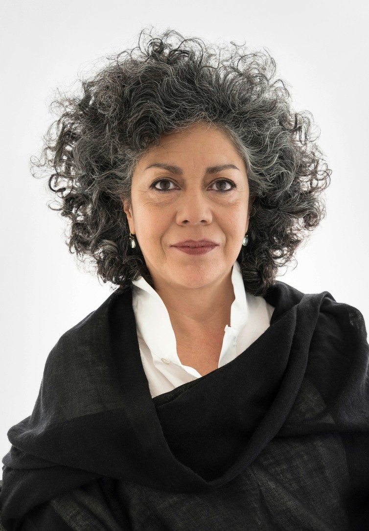 Engagiert Doris Salcedo will in Erinnerung rufen, was in Vergessenheit gerät.