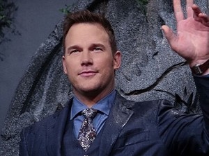 Így romantikázott Chris Pratt új barátnőjével!