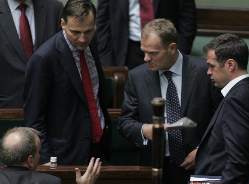 Tusk mobilizuje posłów PO