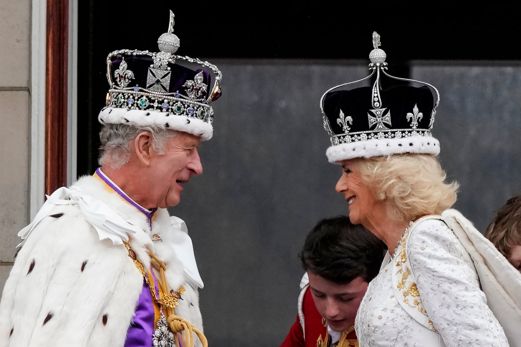 Britský kráľ Karol III. a britská kráľovná Kamila.