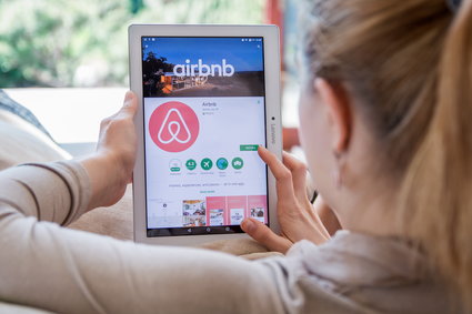 UE wymusiła zmiany w Airbnb. Serwis będzie prezentował ceny w sposób przejrzysty