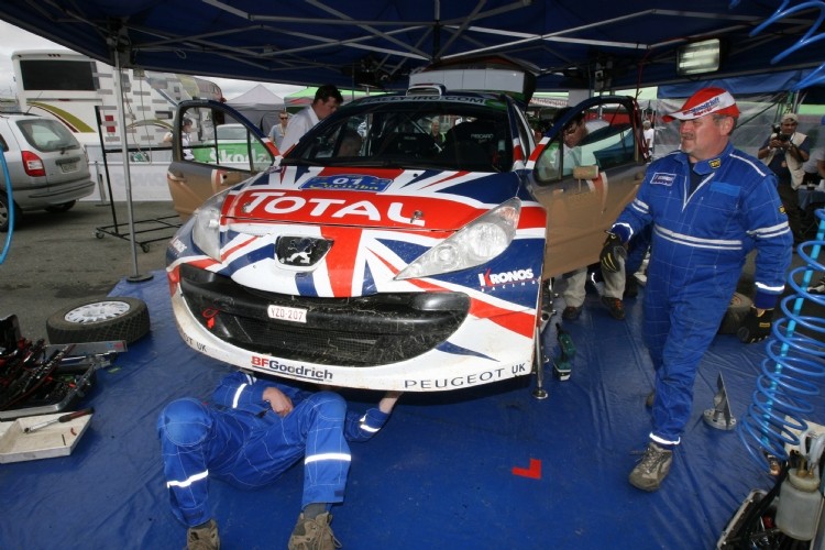 Rally de Curitiba 2010: pewne zwycięstwo Krisa Meeke, Juho Hänninen liderem IRC