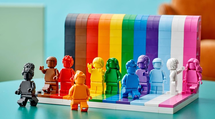 LMBTQ-tematikájú szettet dob piacra a LEGO a Pride hónap alkalmából