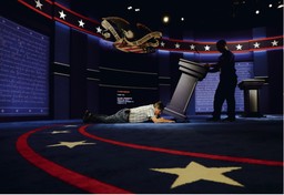 Clinton zadowolona z debaty, Trump robi dobrą minę do złej gry