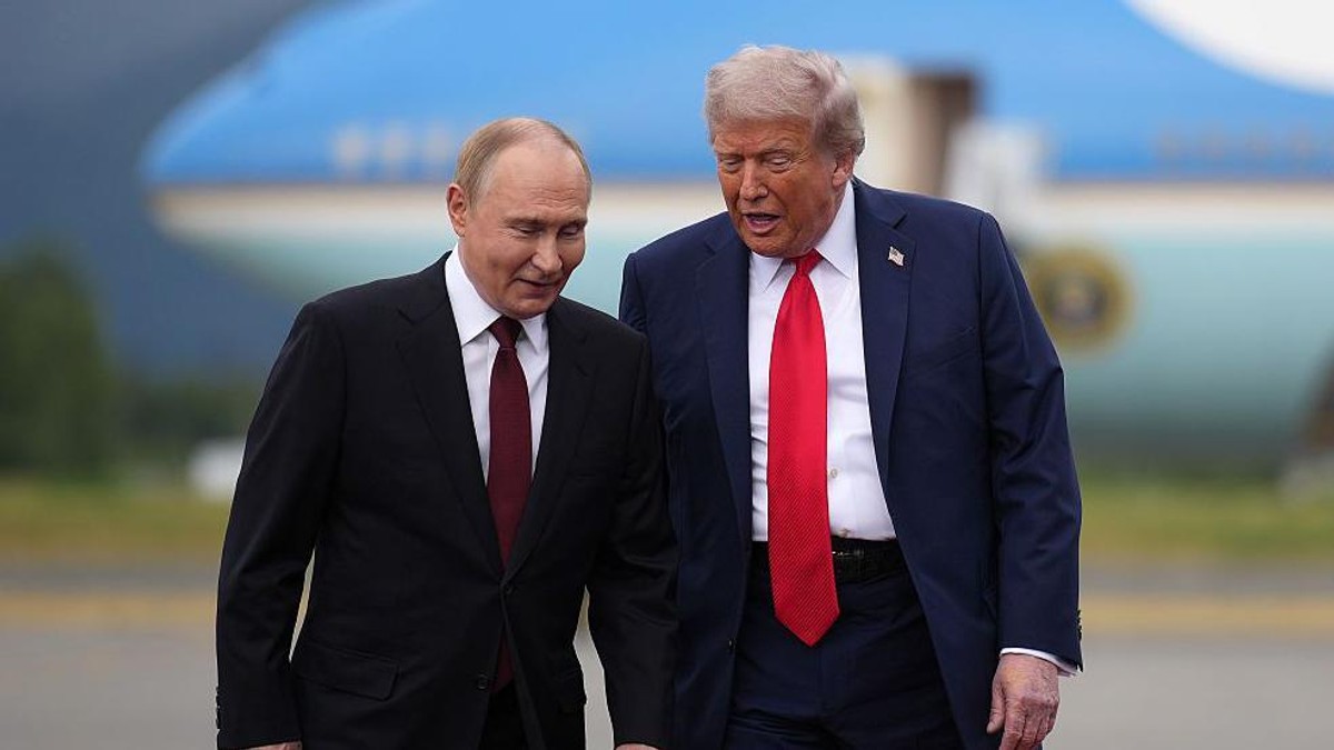Vladimir Putin i Donald Tramp tokom susreta na Aljasci 15. avgusta 2025. | Foto: Getty Images