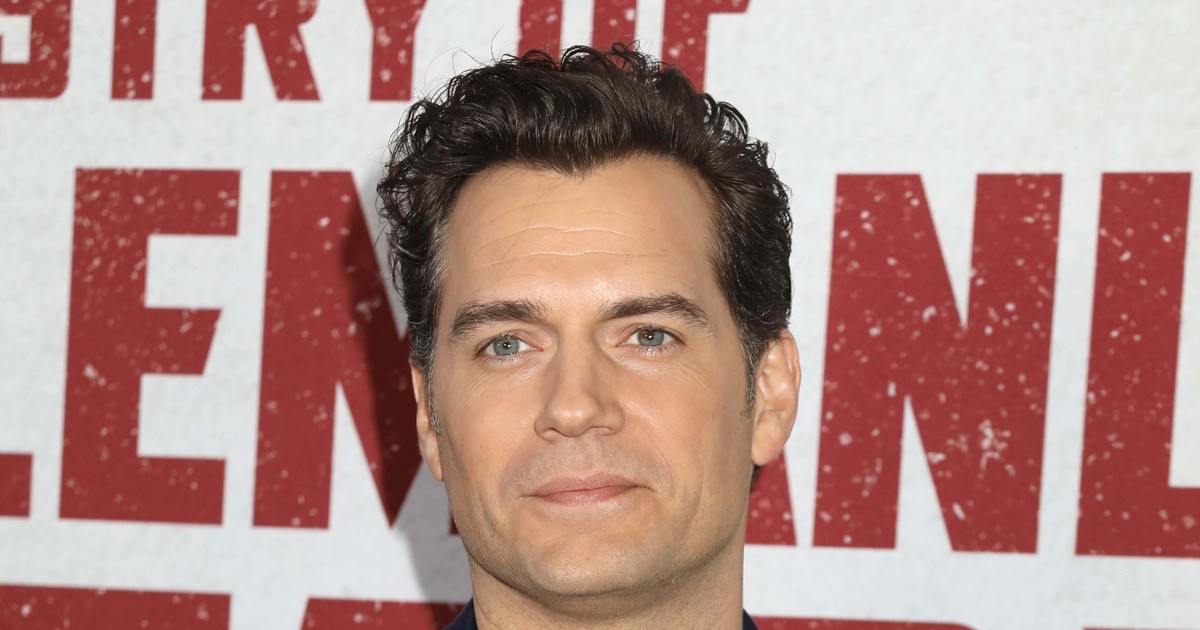 Csodás hírek! Megszületett Henry Cavill első gyermeke - friss fotón a család