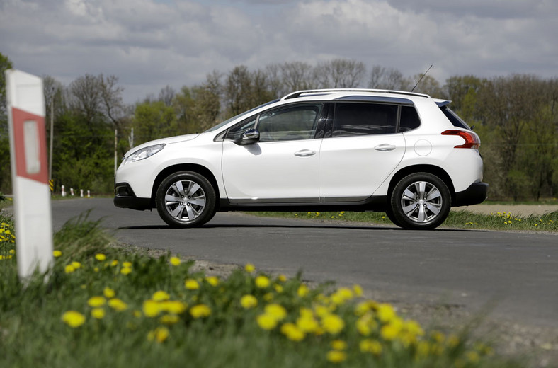 Peugeot 2008 1.2 Pure Tech- trzy cylindry z automatem