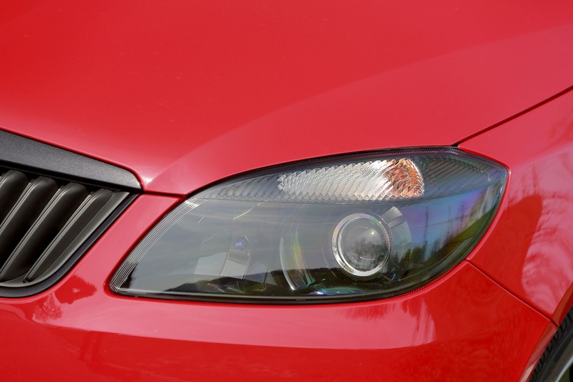 Skoda twierdzi, że wraz z końcem kwietnia, model roomster został liderem w segmencie małych vanów. Od stycznia do końca kwietnia 2014 roku zarejestrowano w Polsce 942 egzemplarze tego modelu ( ponad 30 proc. więcej niż w tym samy czasie 2013 roku). Teraz czeski producent zdecydował się dać kierowcom nową odsłonę tego auta…