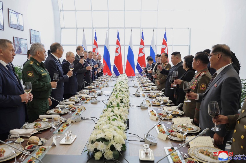 Razgovori Vladimira Putina i Kima Džong Una na kosmodromu Vostočni 13. septembra