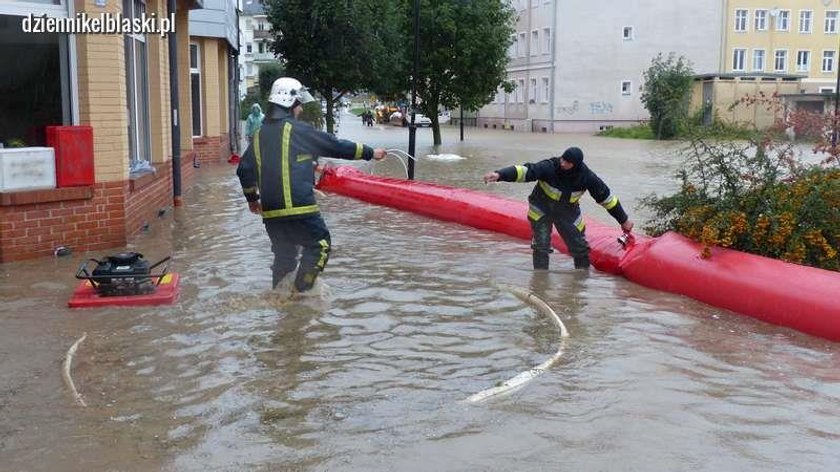 Rzeka wylała w Elblągu. Miasto zalane, prezydent ogłosił alarm