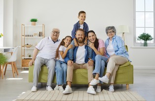 Polska ma jeden z najniższych poziomów płodności w Europie. Nowy raport nie pozostawia złudzeń