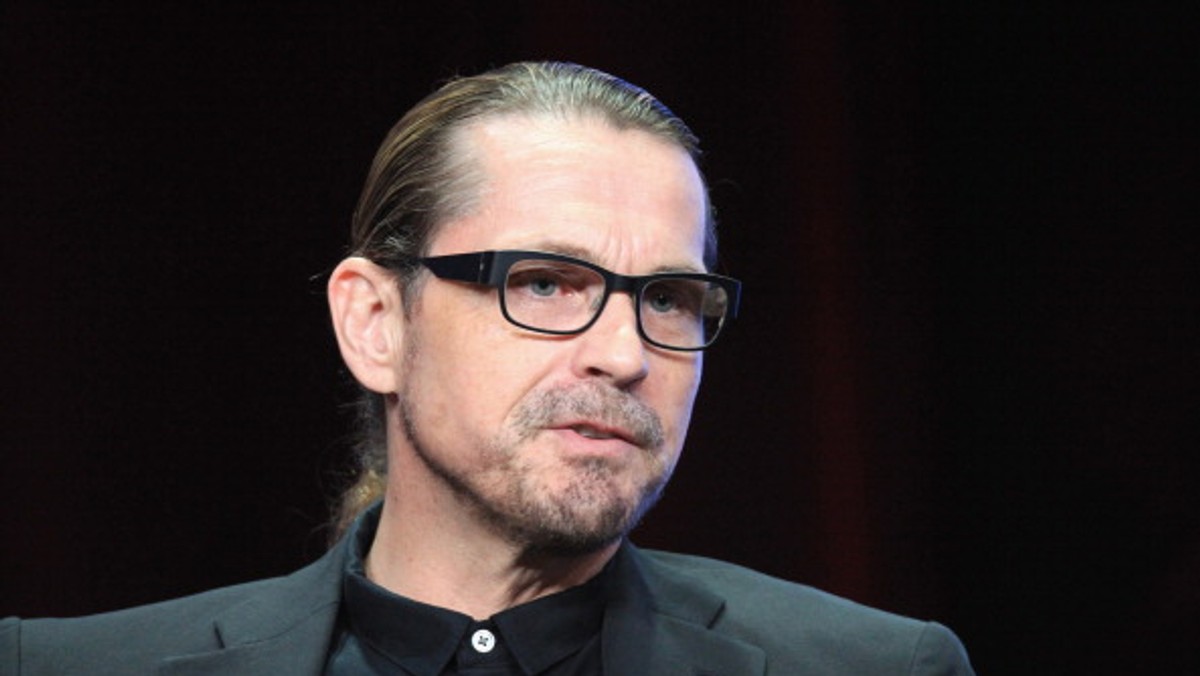 Kurt Sutter, dzięki któremu mamy serial "Sons of Anarchy", zajmie się pilotem komediowej produkcji telewizyjnej.