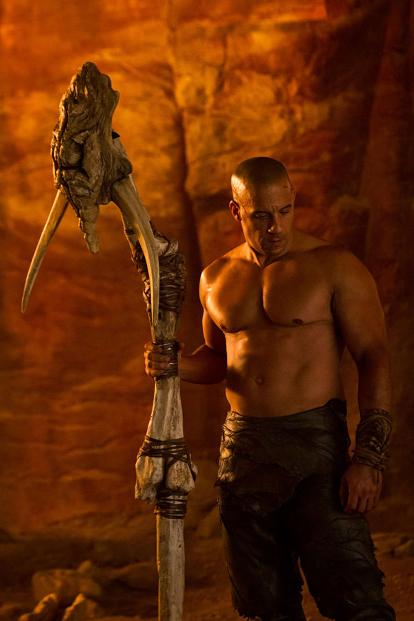 Vin Diesel jako Richard B. Riddick w filmie "Riddick" (2013)