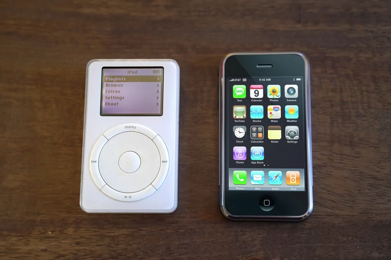 iPod 1. generacji kontra iPhone