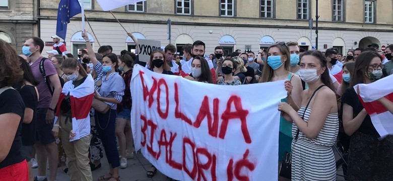 "Nie mam kontaktu z matką, a wiem, że protestowała". Białorusini mieszkający w Polsce martwią się o swój kraj