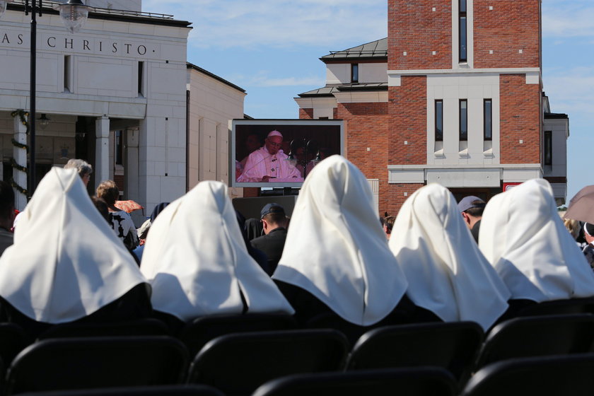 ŚDM 2016. Papież do wiernych: Módlcie się za mnie