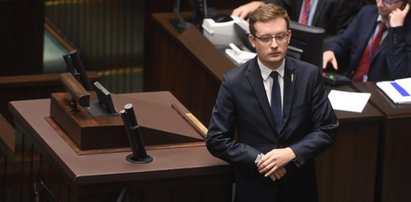 Sejm ekspresowo przepycha ustawę o IPN, Duda podpisuje