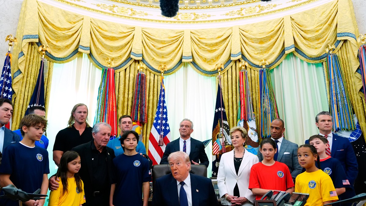  Donald Trampa sa decom u Beloj kući