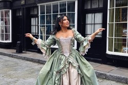 To pierwsza Polka, która zagrała w kultowych "Bridgertonach". W jaką postać się wciela?