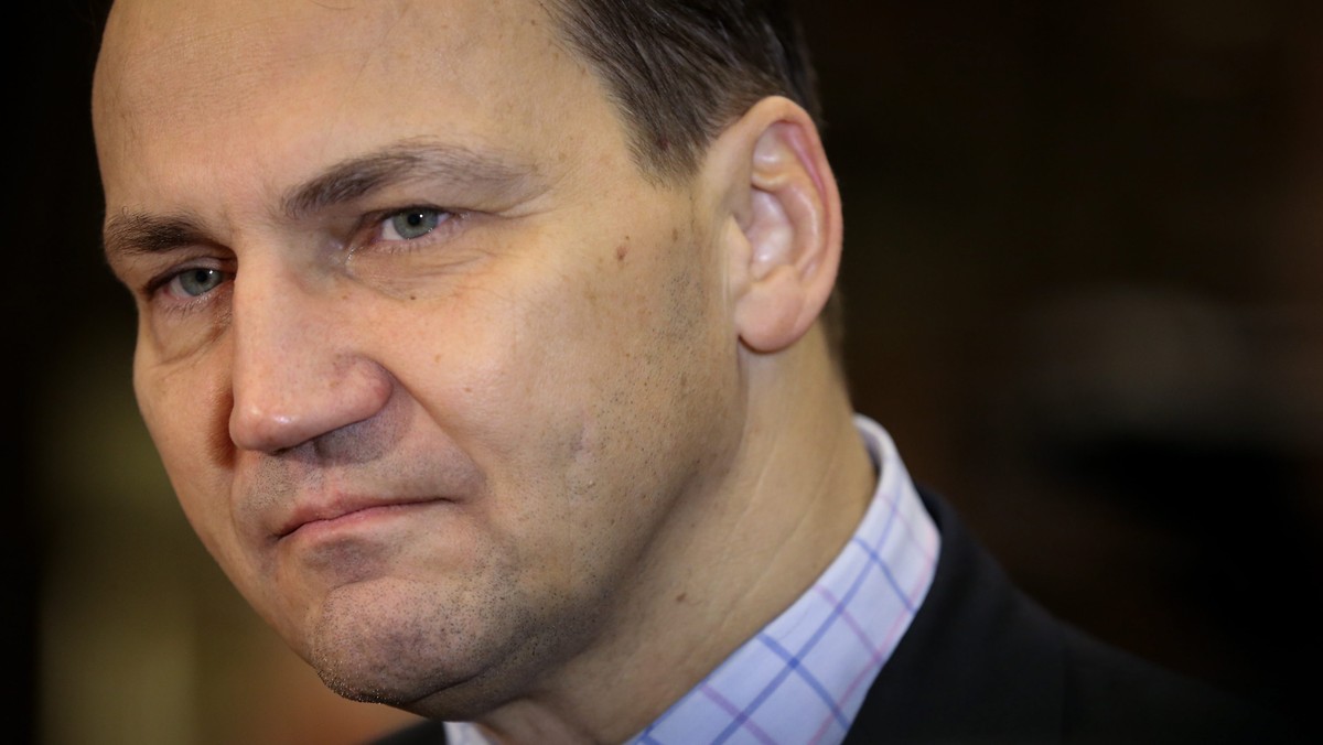 Ministrowie spraw zagranicznych Rosji i Polski Siergiej Ławrow i Radosław Sikorski pojutrze podpiszą w Warszawie oświadczenie "Program 2020 w stosunkach rosyjsko-polskich", swoistą "mapę drogową" prowadzącą do podniesienia jakości stosunków dwustronnych.