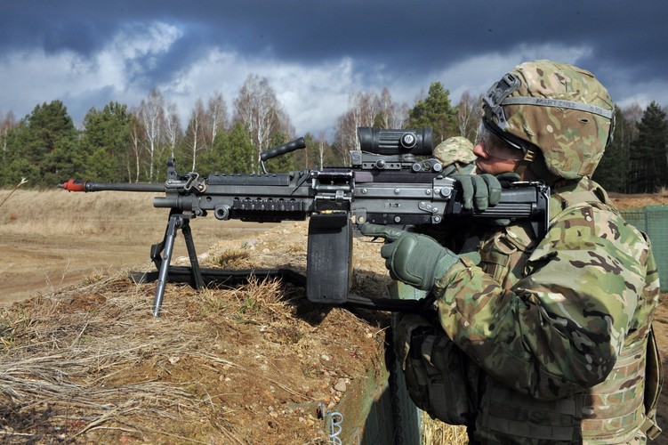 Poligon w Drawsku Pomorskim - bojowe strzelanie 
<br><br>
fot. (mb/cat) PAP/Marcin Bielecki