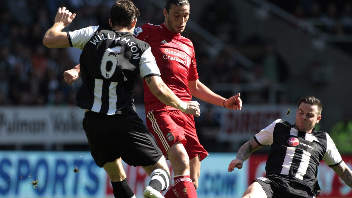 W niedzielnym spotkaniu 31. kolejki angielskiej Premier League, Newcastle United pokonało na swoim boisku Liverpool FC 2:0 (1:0). Dzięki temu zwycięstwu Sroki zrównały się w tabeli punktami z Chelsea Londyn.