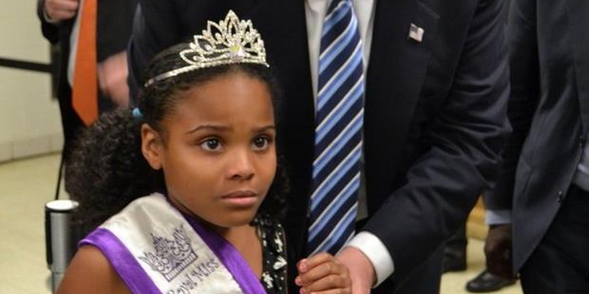 9-letnia "Little Miss Flint" na fotografii  z Donaldem Trumpem. Zdjęcie robi prawdziwą furorę w sieci