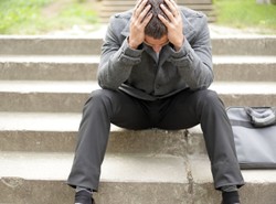 Coraz więcej samobójstw. Polacy nie wytrzymują kryzysu