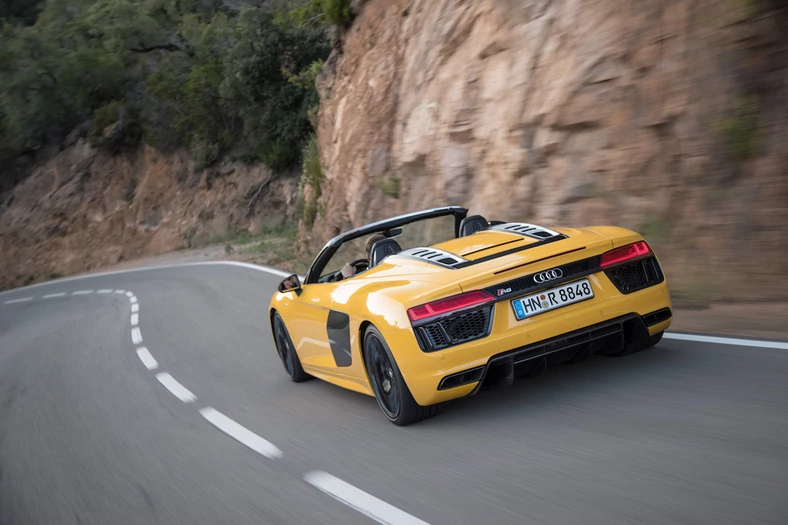 Audi R8
Spyder