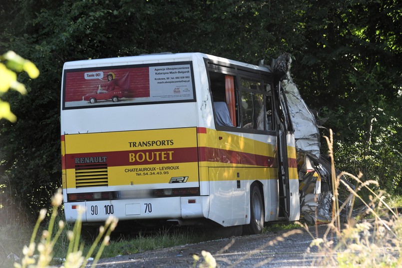 Miejsce wypadku na drodze powiatowej w Mierzynie