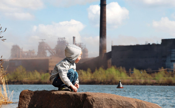 Dziecko, zanieczyszczenie powietrza, smog