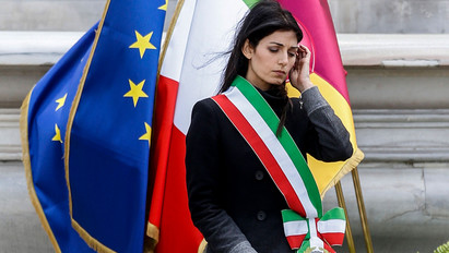 Félárbócon az olasz zászlók, eljött a gyász napja: szívszorító képeken, ami ma történt a koronavírus európai gócpontjában