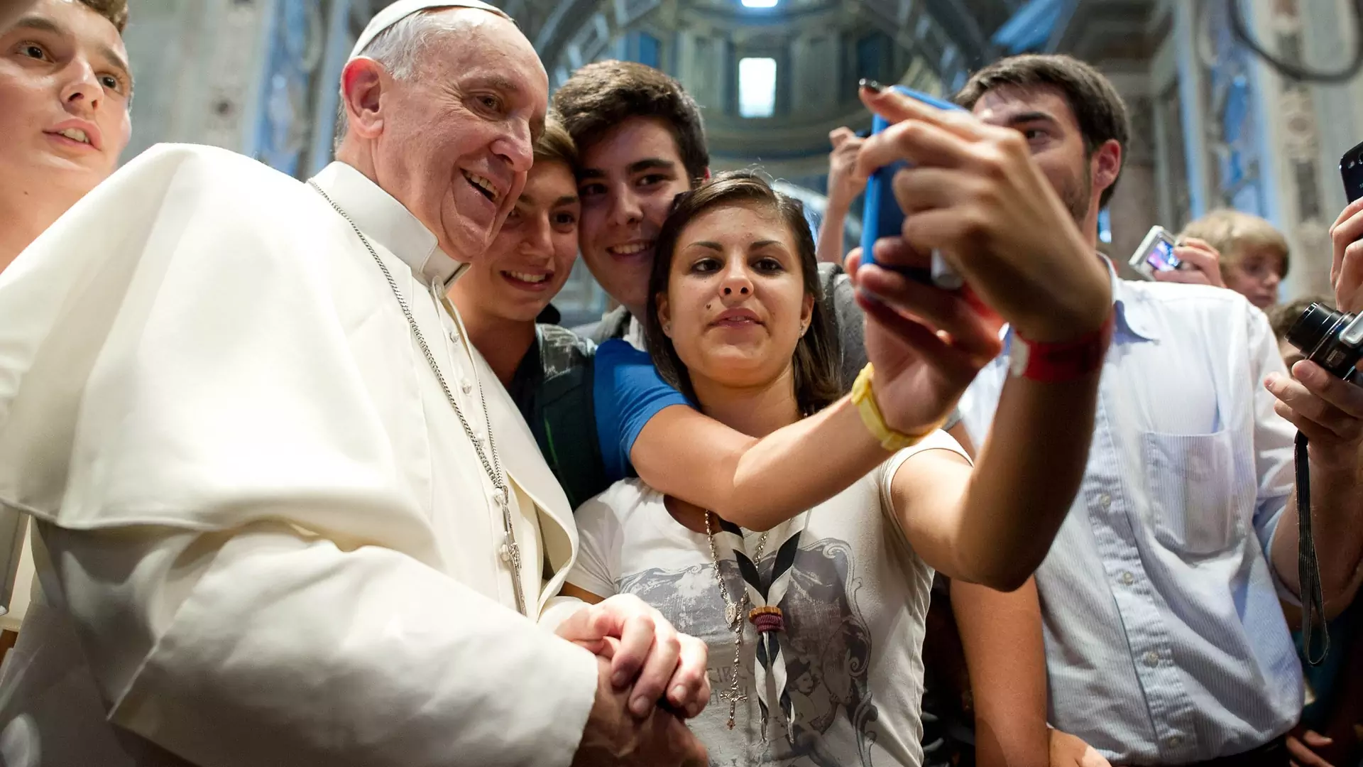 Powstała gra Watykan GO. Złap wszystkich świętych z błogosławieństwem Franciszka