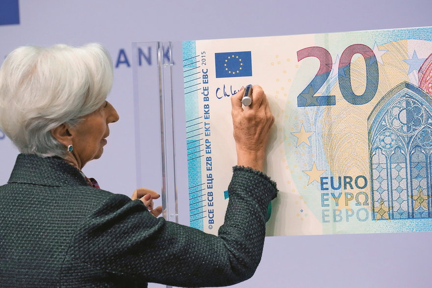 Funkcje banku centralnego strefy euro pełni Eurosystem. Tworzą go EBC (na zdj. jego szefowa, Christine Lagarde) i banki centralne państw posługujących się wspólną walutą.