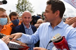 Kontrowersje wokół Areny Prezydenckiej. 'Trzaskowski zaprasza wPolityce, ale nie DGP'